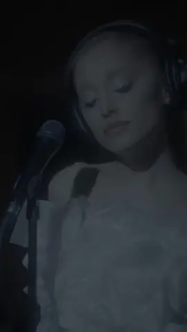 Supernatural (Live) (Ariana Grande) 🌱🫧 #arianagrande #eternalsunshine #eternalsunshine #live #supernatural 🫶🏻🤍🫧