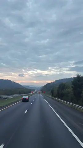 Driving north on i-75  Tennessee early in the morning #TruckDriver #MyView #Tennessee #USA #2024 #FYP #Longroads #Mountains #Clouds #Sunrise 