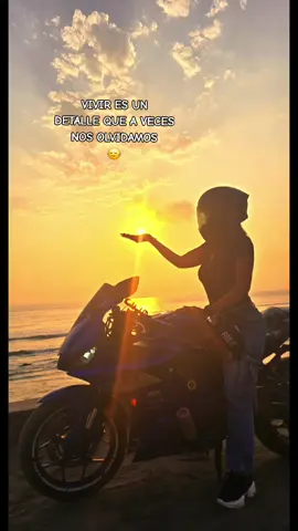 #frases #chicamotera #bikegirl #contenido #frasesmotivadoras #goviral #r3 #yamaha 