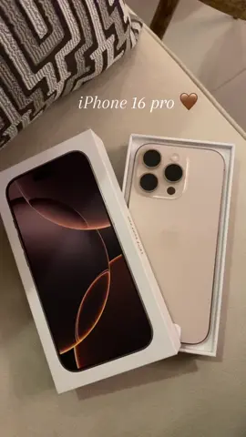 🤎🤎 #ايفون_16 #تيتانيوم_الصحراء #iphone16 #fyp #4u #explore 