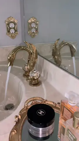 Ritz paris inspired swan sink 🦢  #ritzparis #oldmoneyaesthetic #ritz #bathroom #fyp #goldsink #interiordesign #luxuryhomes 