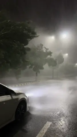 Lahore weather🌧️🤍#fouryou #fouryoupage #fy #fyp #100k #viral #ahtisham_158 #fypシ 