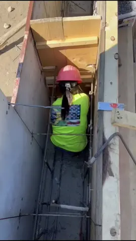 @Boiadeira  #woman #construction