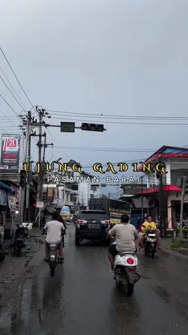 Yang pernah ke sini ? Ujung gading udah kayak mau jadi kota besar #ujunggading #pasamanbarat #sumbar 