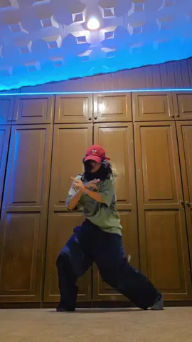 lo subo por las risas que me lleve al hacerlo 🫠 dc: @Hugo Hilaire  #dance #parati #fyp #latina 