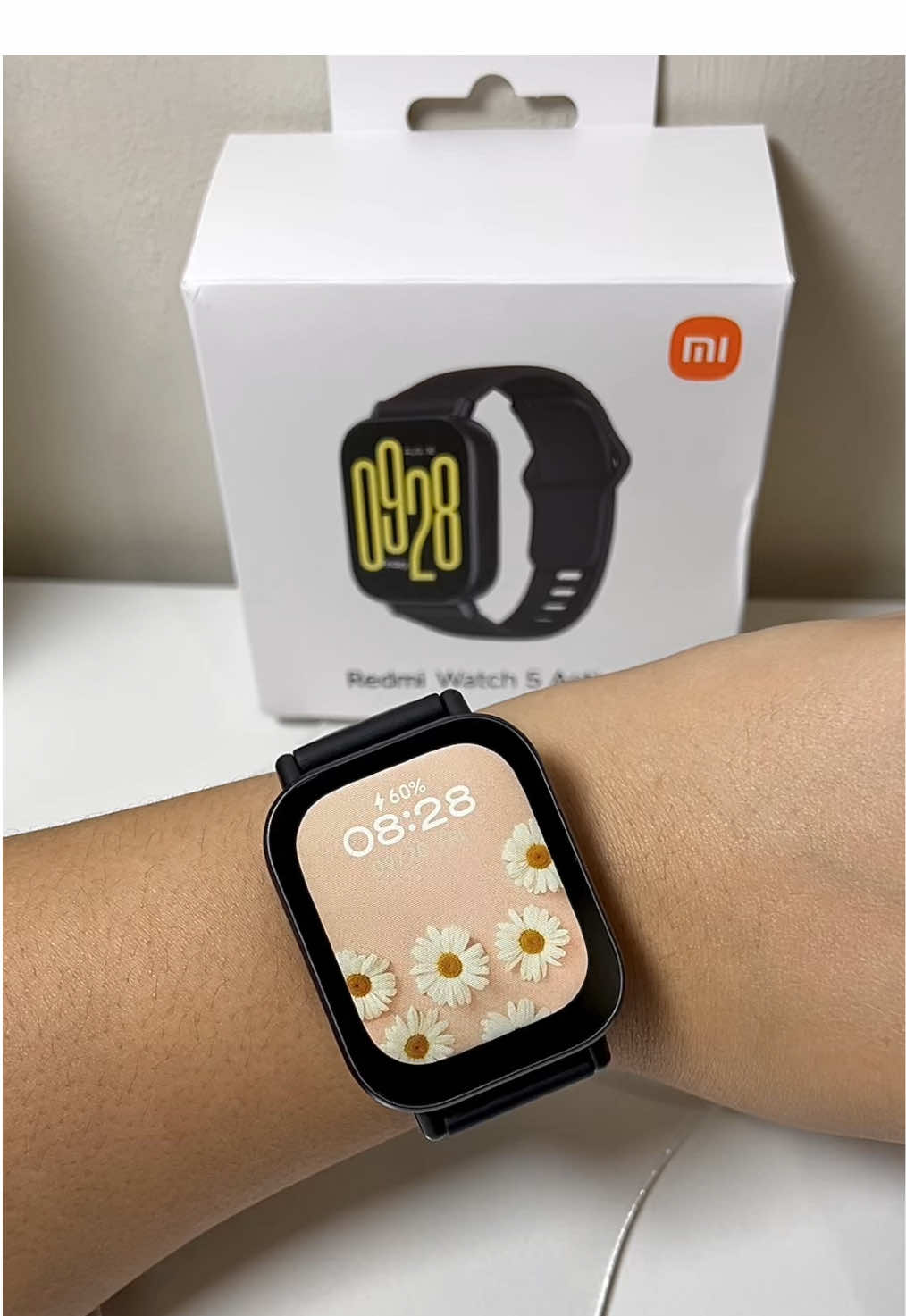 Xiaomi just released their new smart watch— the Redmi Watch 5 Active!⌚️ if wala pa kayong smartwatch na nagmomonitor ng health stats niyo regularly, this is it. #xiaomi #xiaomiredmi #xiaomiph #xiaomiredmiwatch5active #redmiwatch5active #xiaomismartwatch #smartwatch #fyp 