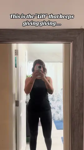 These legging look amazing, comfy snug fit with all the snug benefits.... #fyp #fit #GymTok #gym #gymmotivation 