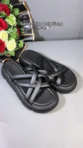 Sandal cantik 30ribuan🤗 #sandalwanita #sandalmurah 