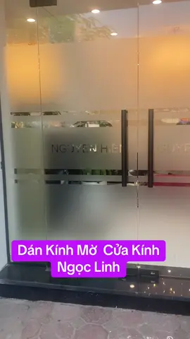 Giấy Decal Dán Kính Mờ Nhà Ở Văn Phòng Spa…#giaydankinh #viralvideo #muataitiktok #xh #chongnhintrom #trangtrinhacua 