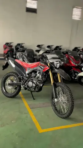 CRF 150L nya boskuuu 🤩 Stock banyak all type cash & kredit gaskeunn🤩 Dp mulai dari 5jt-an aja boskuuu OTR 38.083.000 Info lebih lanjut seputar promo? Hub Wa☎️ 083847451263 @Fery  #hondacrf #crf150 #hondacrf1501 #hondasurabaya  #hondaterbaru #hondajawatimur #honda2024 #promohonda #dealerhonda #surabaya #fypage #masukberanda  #dealerhondasurabaya  #crfsupermoto #crfindonesia 