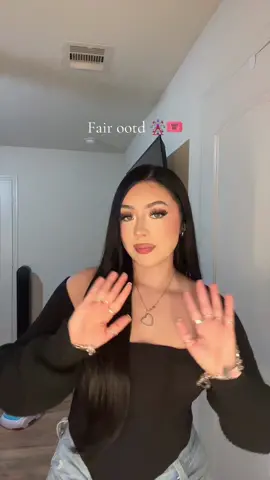 forgot to post thiss , the top is on my showcase <3 #OOTD #fairoutfit #texas 