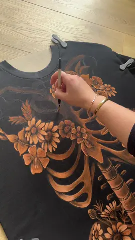 I get so attached to my pieces, don’t want to part with her 🤧  #bleach #painting #bleaching #paintingwithbleach #bleachart #bleachedclothes #process #paintwithme #artistsoftiktok #commission #bleachshirt #paintingwithbleach #bleachpainting #fyp 