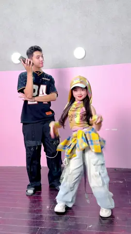 Trả lời @Ai bíc giề đou:) học 2 phút quay 1 lần 🥹#xuhuong #trend #xuhuongtiktok #trending #ngocvykiddycrew #dance #doantuyetnangdi @NgocVy_KiddyCrew 