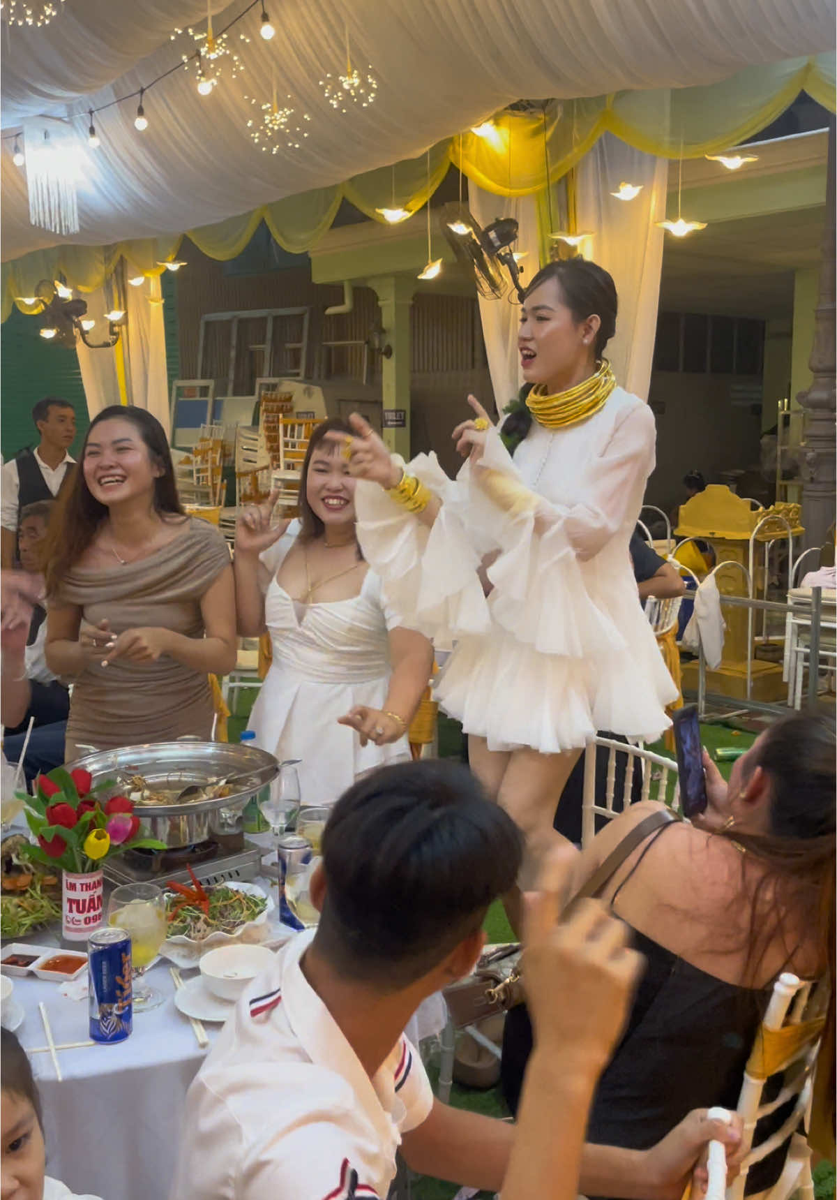 Dâu Tiền Giang mãi đỉnh 😍😍😍 #NhàCóHỷ #Mixwedding #NhaCoHy #tiềngiang #damcuoimientay #tiengiang #damcuoi 