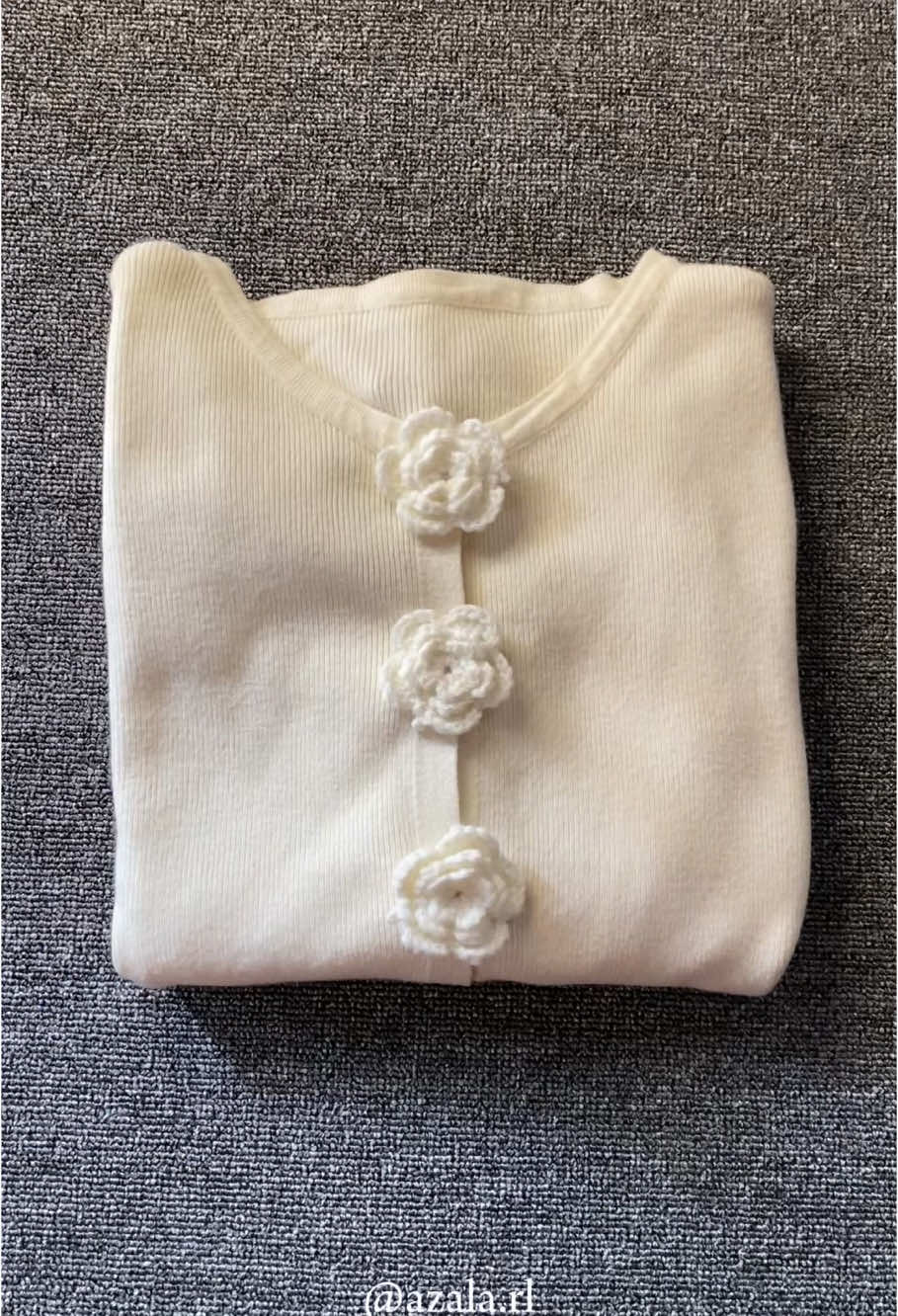 Super cute ada variasi kancing bunga bunga🌷🤏🏻 #rekomendasi #cardiganlucu 