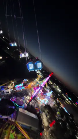 Show After Dark vibes are unmatched 🎡🎟✨😮‍💨 (Especially when you’re 60 metres high on Australia’s tallest chain swing!)