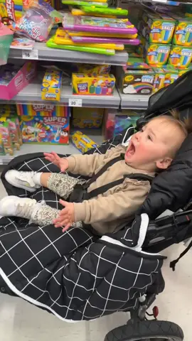 Do The Roar …. 🦖   #babyprank#babyscare#funny#motheroftheyear#fyp#dotheroar#jumpscare#Love#babygirl Ps - Baby gal was perfectly fine after this ❣️