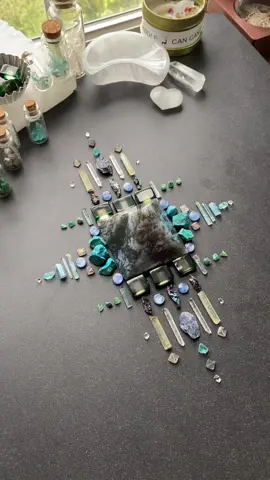 Change is the catalyst for growth… you got this 🫶🏻 #crystalhealing #crystalhealingenergy #crystalhealing🔮 #crystalgrid #crystalgrids #crystalgridsoftiktok #crystals #crystalsoftiktok #energyhealing #energywork #energyhealer 