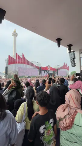 Monas Pecahhh 💃🏻🕺🏻 butuh air 😂 #huttni79 #monas #tniindonesia🇮🇩 