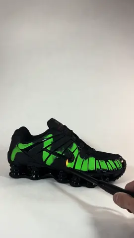 Concept nike shox thermoreactive green  #customsneakers #sneakerscustom #customshoes #sneakers #custom #mode #fyp #shoesdesign #shox #thermoreactive 