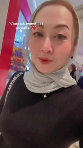 Takde orang nak record kita, so kita record je diri sendiri  🤣🤣😜😜  #missjulianofficial #missjulian #MJ #msjulian #singlemom #cintatulus #mencaribahagia❤️ #temanpengganti #fyppppppppppppppppppppppp #ajalmautjodohpertemuanmiliktuhan #sabarpalingdalam 