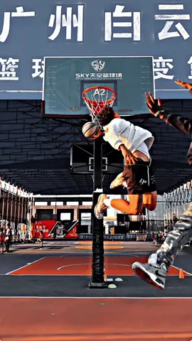 Smooth ball skills～COOL❤️🏀#chinesestreetball #basketball #Didyouplaybasketballtoday? #บาสเกตบอล #NBA #ดังค์ #cool 