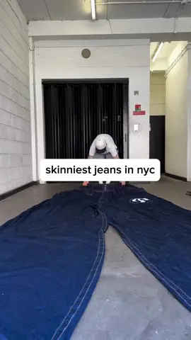 Are these the skinniest jeans y'all have seen ⁉️ (🎥: mattsmurakami/IG) #SkinnyJeans #Denim #Streetwear #StreetStyle #BaggyJeans