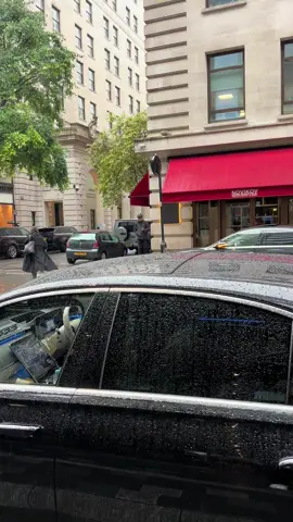 ولندن معي تعيشها برد .. ومطر🤍 #لندن #سفر #🇬🇧 #london #بريطانيا #explore #اكسبلور 