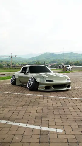 -𝟐𝟎 𝐃𝐞𝐠𝐫𝐞𝐞 𝐂𝐚𝐦𝐛𝐞𝐫 𝐌𝐢𝐚𝐭𝐚 🥑 . . . . . . . . . . . . . . . . . #miata #camber #stance #tilt #static #slammed #edit #aphidedits #slammedenuff #gatlinberg #slammedenuffgatlinburg #carshow #carmeet 