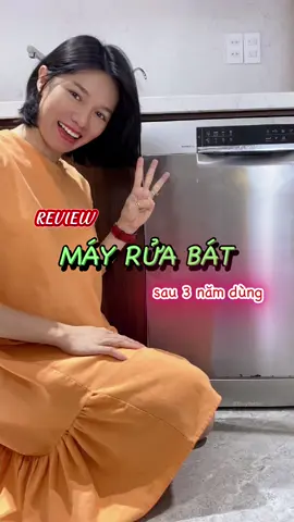 Review máy rửa bát sau 3 năm dùng. Các bà xem hết video rồi quyết định chị em mình có nên giải phóng sức lao động không nha???                               #thuytester #meovatcuocsong #review #test #xuhuongtiktok #mayruabat #bosch 