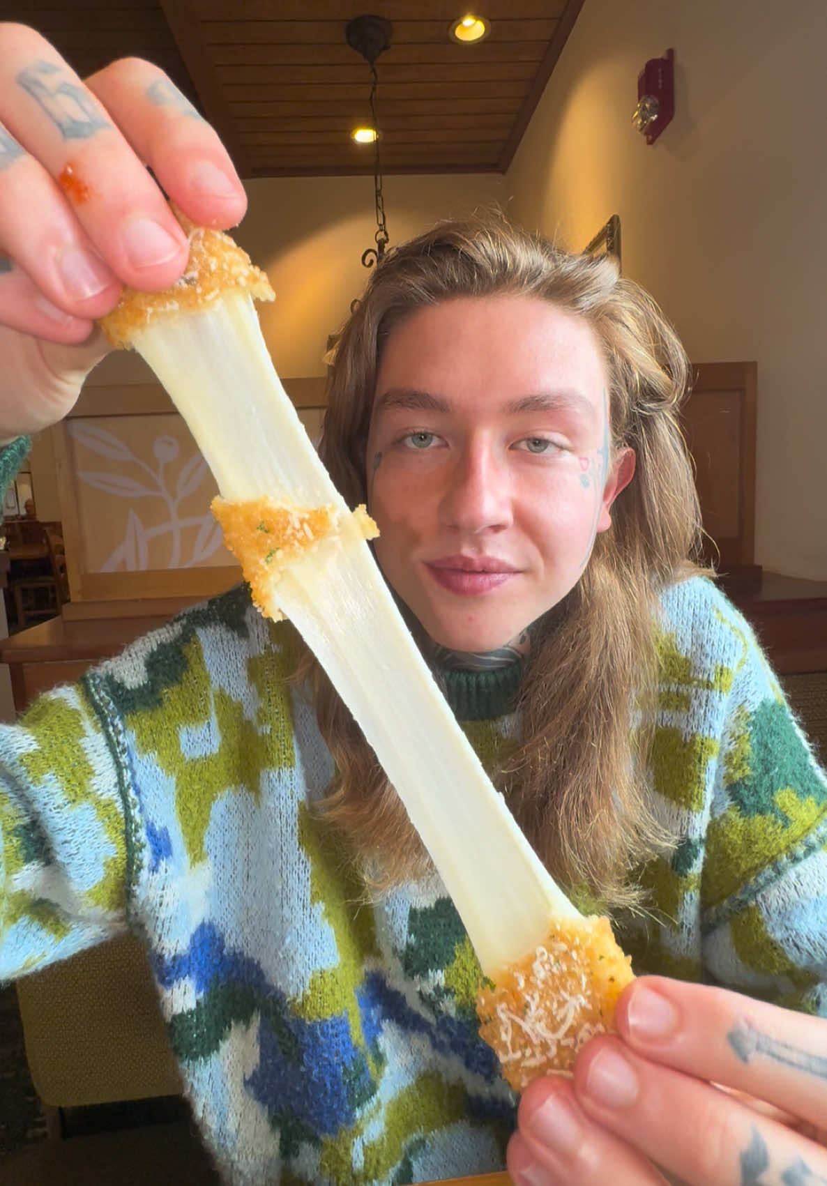 Trying foods I’ve never had before at THE Olive Garden @Olive Garden #olivegarden #eatwithme #RestaurantReview #foodreview 