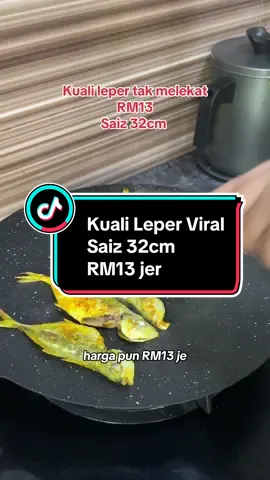 Kuali leper RM13 saiz 32cm ni antara kuali leper yang tak de cop brand apa- apa tapi kualiti sangat bagus tak melekat tak berkarat cepat panas cepat masak. Tekan beg kuning beli tau ! Dia tak de kotak yang ni nak beli pakai sendiri ok sangat saya recommend sangat sbb saya dah guna. #kualileper #kualinonstick #pan #nonstickpan #koreabbqnonstickpan 