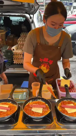 Spicy Omelette Buldak Ramen That Stimulates Your Salivary Glands In Malaysia 📍Pasar Malam Setia Alam In Malaysia https://maps.app.goo.gl/FSemb6cLqaW9xpso7 Jalan Setia Prima A U13/A, Setia Alam, 40170 Shah Alam, Selangor ⏰ 4pm open #buldak #ramen #fyp #viral #tiktokfood 