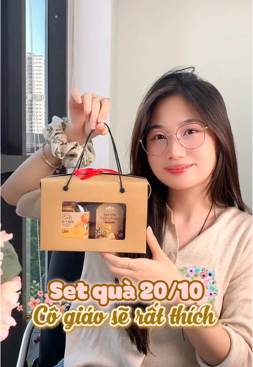 Một set quà vintage xinh xinh mà nhẹ ví cực kỳ luôn rất hợp để tặng cô giáo nha các bà🥰 #mochuongson #tracamque #qua20thang10 #qua20_10 