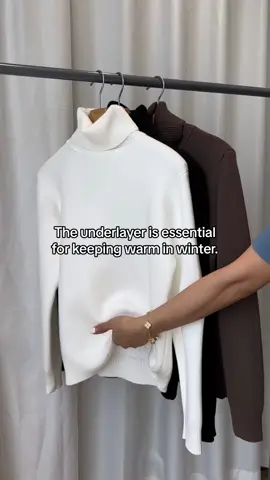 Less than £12 for this SUPER warm thermallined sweater?!#sweater #knitwear #knittedsweaters #winteroutfit #thermal #jumper #turtleneck #keepwarm #tiktokshop #OOTD #fyp 