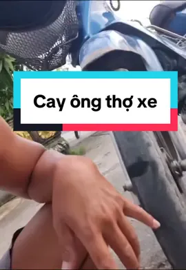 Cay ông sửa xe dám gài mình😂#meohay#chiase#xuhuong#thinhhanh#suaxemay#videoviral#thosuaxe 