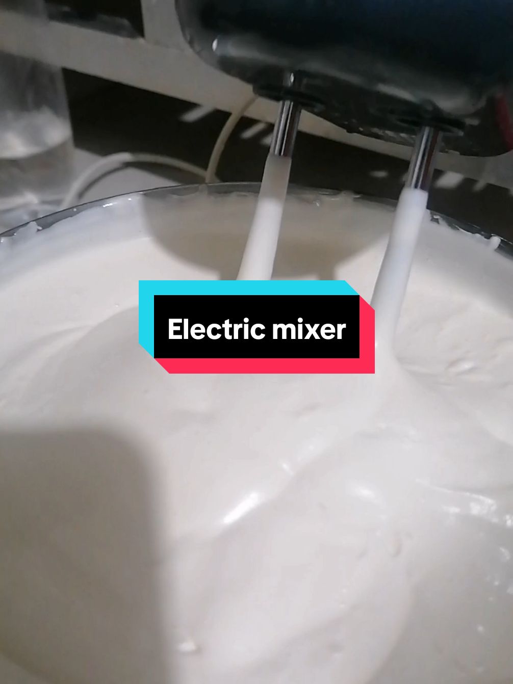 2 kremdensada lang pero grabe mag double. May magandang electric mixer ka dapat. #electricmixer #mixer 