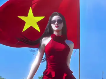 Ngạo nghễ Việt Nam 🇻🇳 Thêm 1 phiên bản khác của trend phất cờ mình quay hôm qua