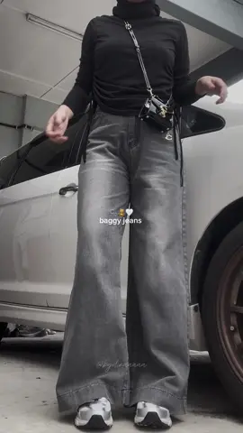 i pakai color grey🤍🤍 #baggyjeans #widejeans #retrojeans #jeansoutfit 