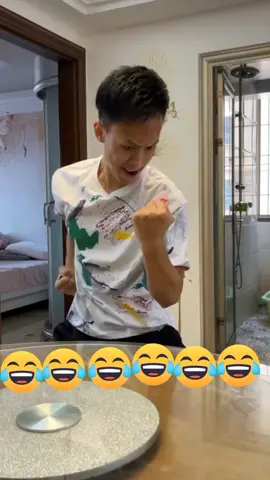 Funny family video #funnyfamilyvideos #funnyfamily #viraltiktokvideo #fyp #videoviral #foryoufamily #viralvideo #viraltiktokfamily #foryoupage #fbyツ #viralfamily #videoforyou #foryou 
