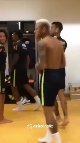 Brezilya Milli Takımı 🇧🇷🕺 . #brazil #brezilya #football #dance #dans #futbol #fyp #neymar #marcelo #fy 