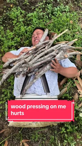 wood pressing on me hurts #shorts #bushcraft #xuhuongtiktok #fyp #outdoor #viralvideo #forest #camping #survival #viraltiktok 