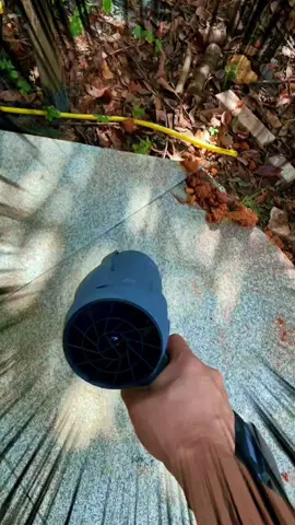 Crazy..😲🤯 The real power of Turbo jet blower #jetblowertiktokshop #jet #blower_ #laundryjet #turbojetfan #turboblower #portablefan #foryoupage #fypviral #foryou 