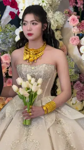 Xin vía nhiều vàng của cô dâu tuiii #viraltiktokvideo #hairstylist #dimbietlamtoc #fyp #hairstyle #toccodauhottrend #toccodauxinh #xuhuong 