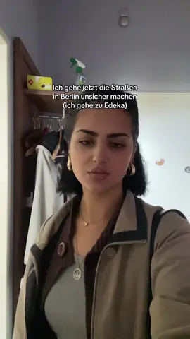 Ich kaue mein kaugummi wie eine Kuh #berlin Insta: naliinci