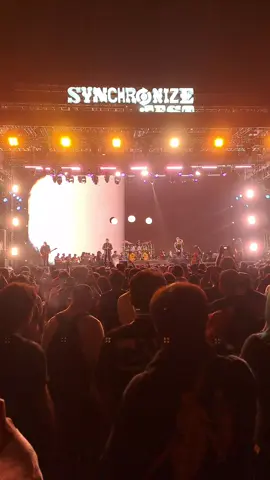 @syncronizefest #burgerkill #tigatitikhitam #bandung 