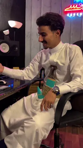 ياخي اغنيتي ناشبه براسي 😂💔بس كيف الدخله بالتركي😂🤌🏼؟ #هشام_تركي 🇹🇷🇾🇪#يمني_بنكهه_تركيه  لتواصل اعلانات حفولات جلسات 772737538 واتساب