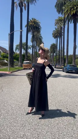 A really beautiful afternoon…. caught up  with special friends who live in the beautiful environs of West Hollywood😘🤩😎 . #styleover70 #glamsession #fashionover70 #StreetStyle 