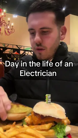 Day in the life of an electrician #sparky #electrician #fypシ゚ #apprentice #electriciansoftiktok #electricianlife #dayinmylife #dayinthelife #Vlog #viral 