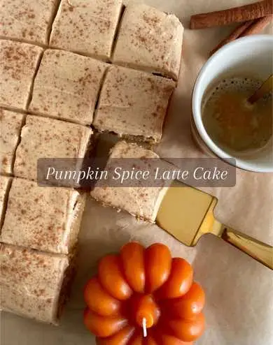This Pumpkin Spice Latte Cake is extra sweet, soft and moist, packed with warm fall flavours. Irresistibly good because of the pumpkin cake, latte soak and espresso cream cheese frosting. Perfect to bake this fall! 🎃🍂 Swipe for the recipe!  (Check out my Instagram for recipes in Dutch; link in bio) #pumpkin #pumpkinspice #pumpkinspicelatte #pumpkinseason #fall #autumn #cake #Recipe #homebaker #baking 